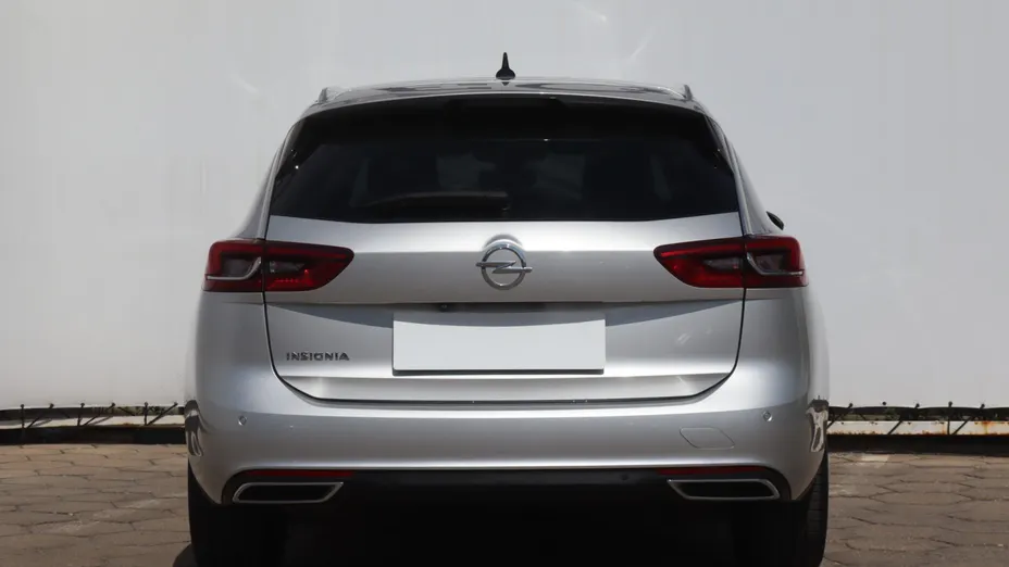Opel Insignia -
