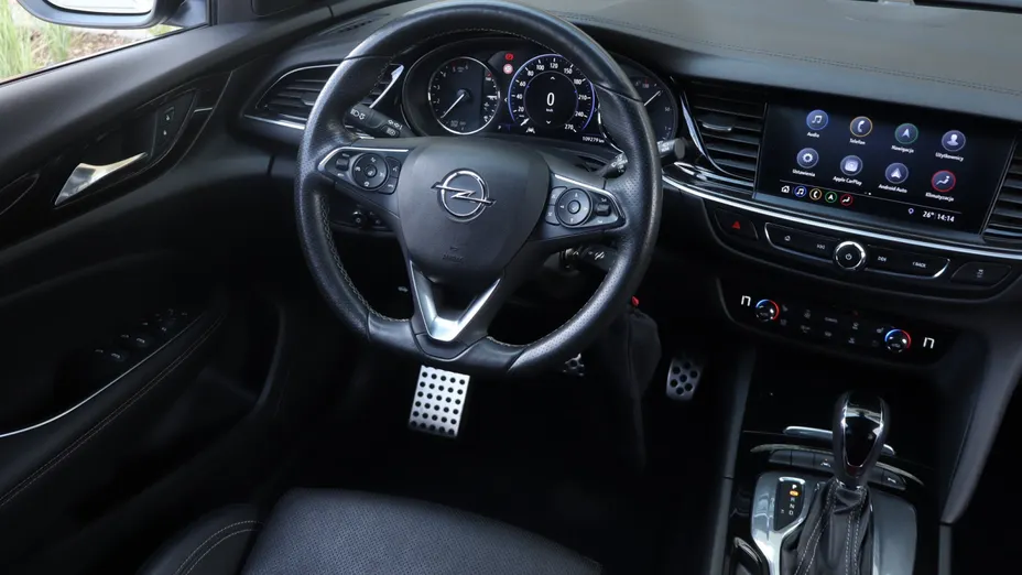 Opel Insignia -