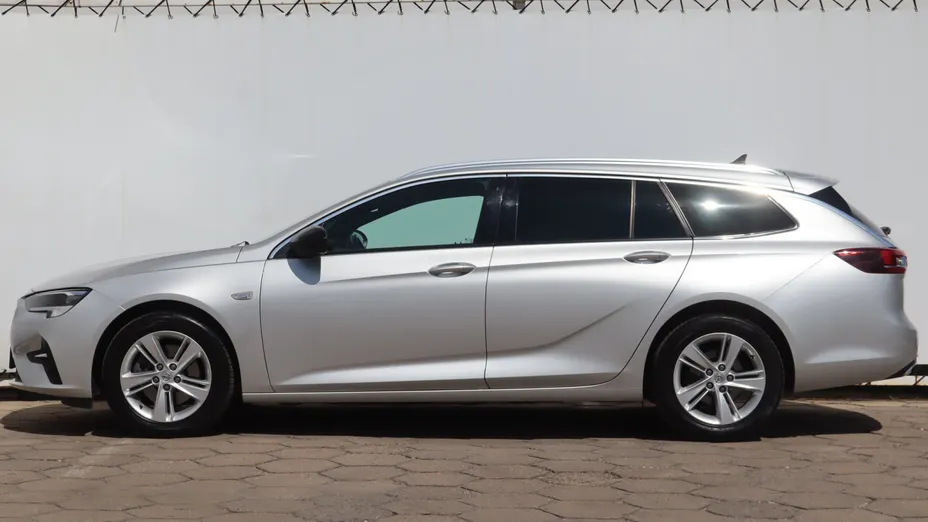 Opel Insignia -