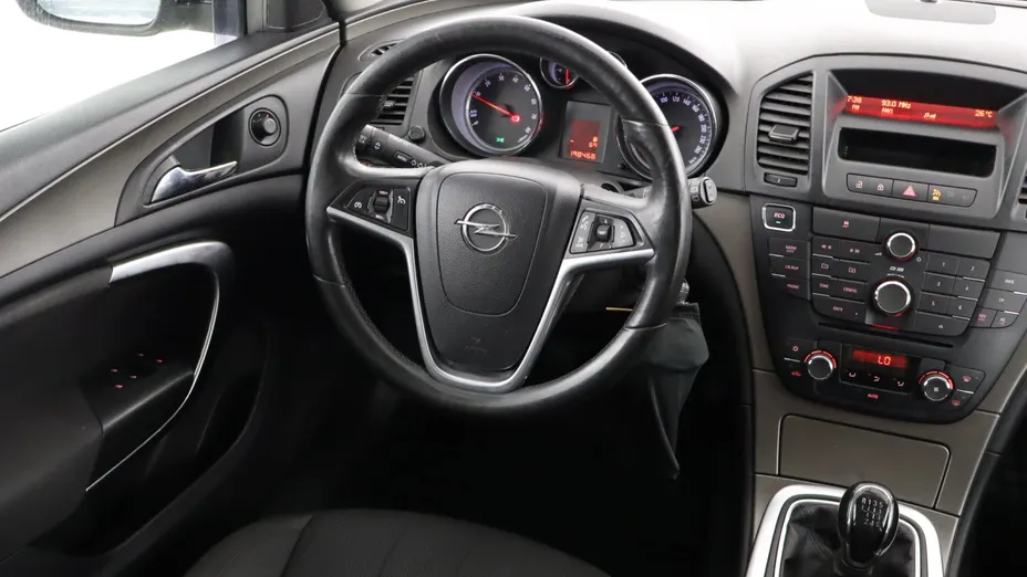 Opel Insignia -
