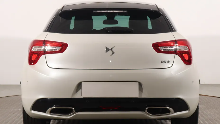 DS 5 -