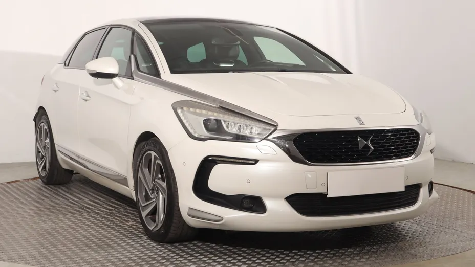 DS 5 -