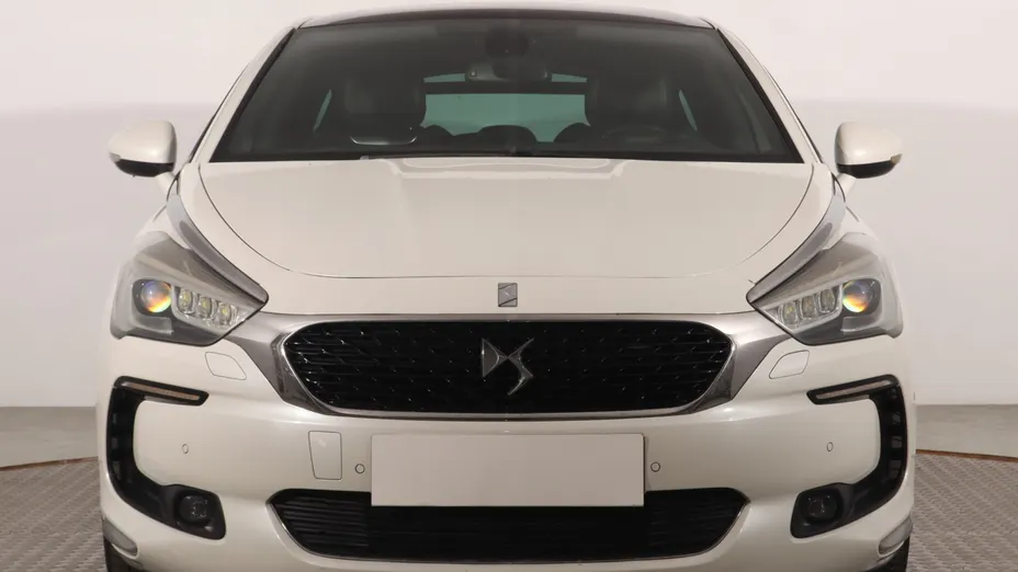 DS 5 -