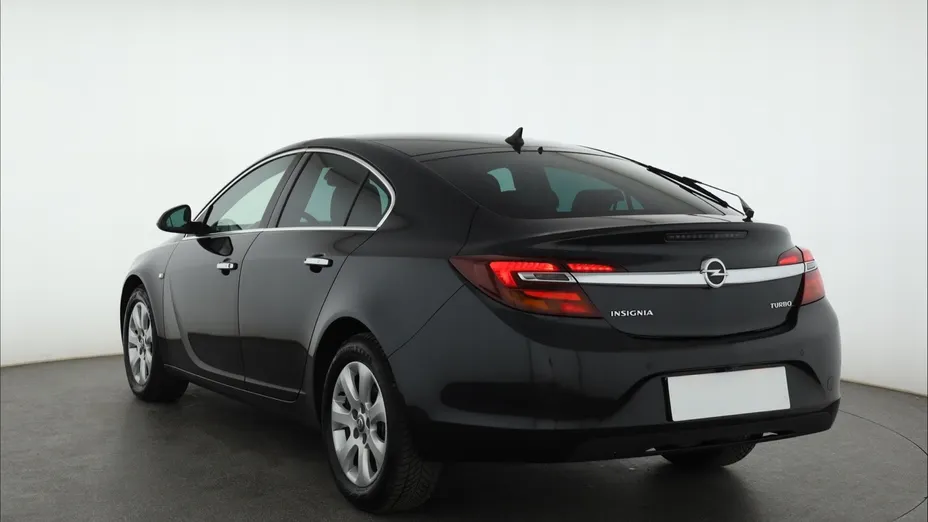 Opel Insignia -