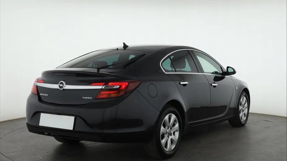Opel Insignia -