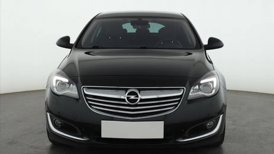 Opel Insignia -