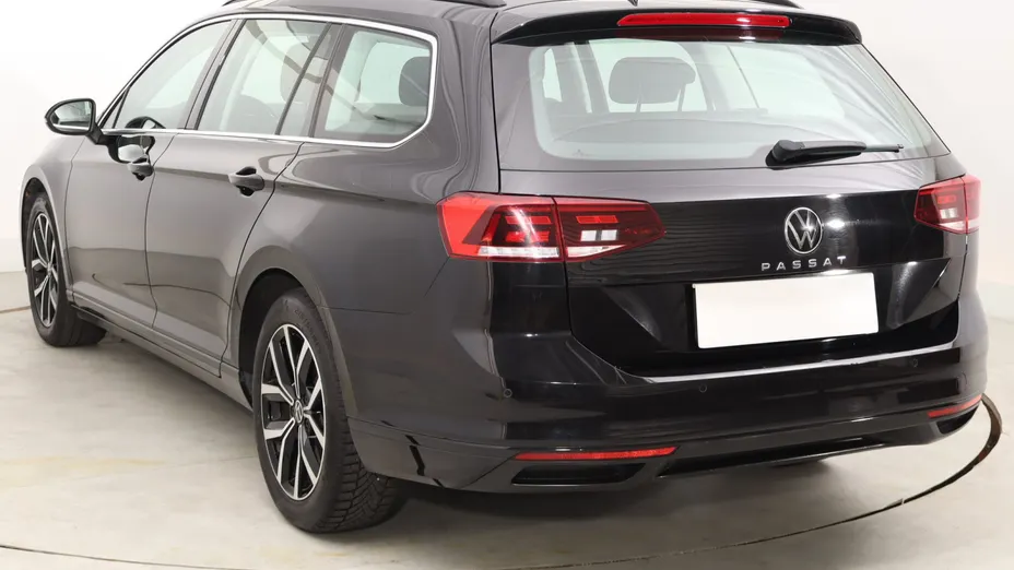 VW Passat -