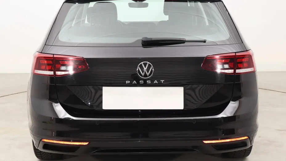 VW Passat -