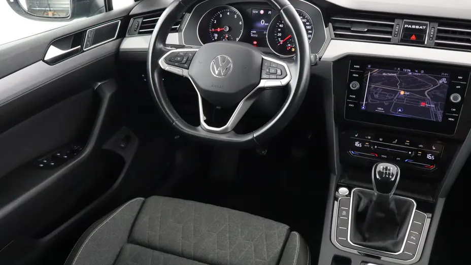 VW Passat -