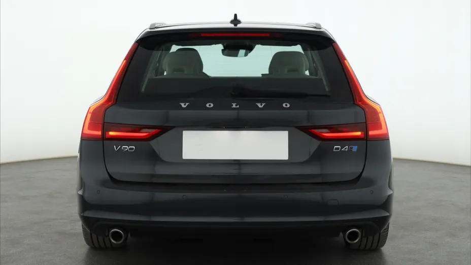 Volvo V90 -