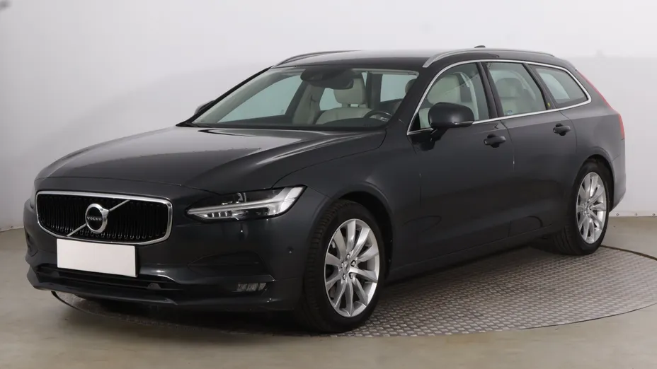 Volvo V90 -