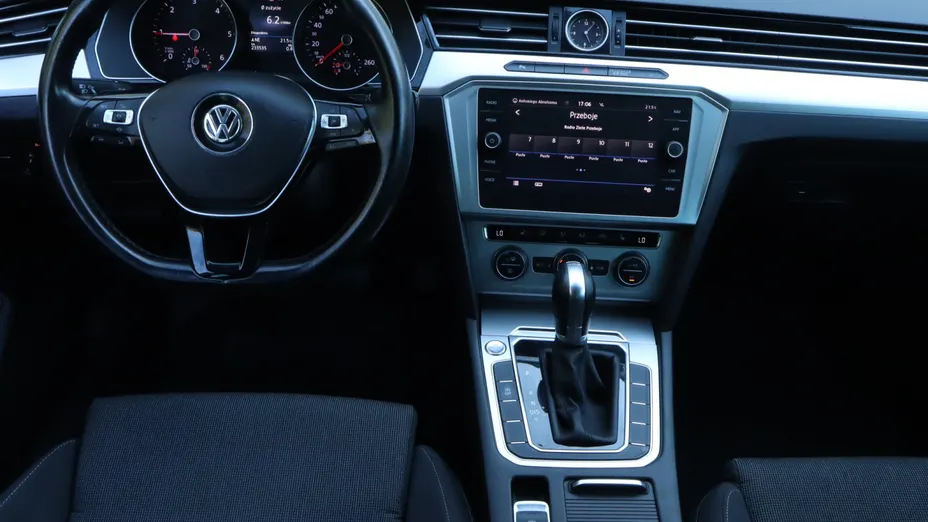 VW Passat -