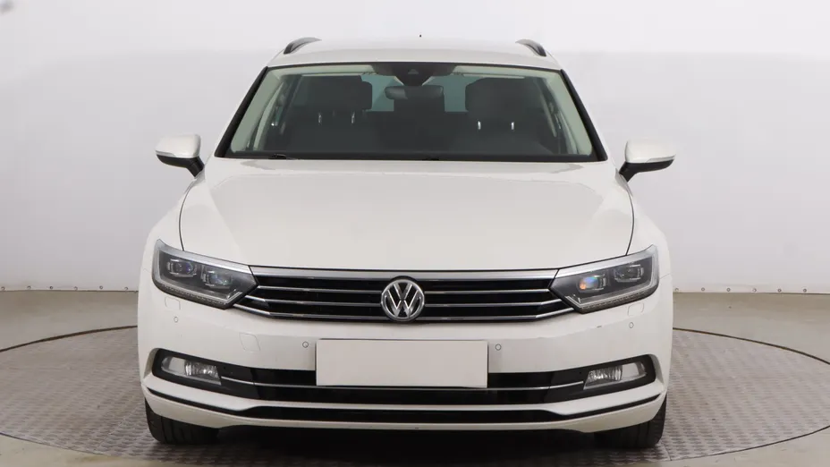 VW Passat -