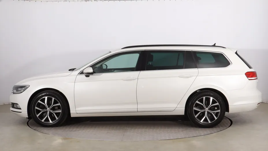VW Passat -