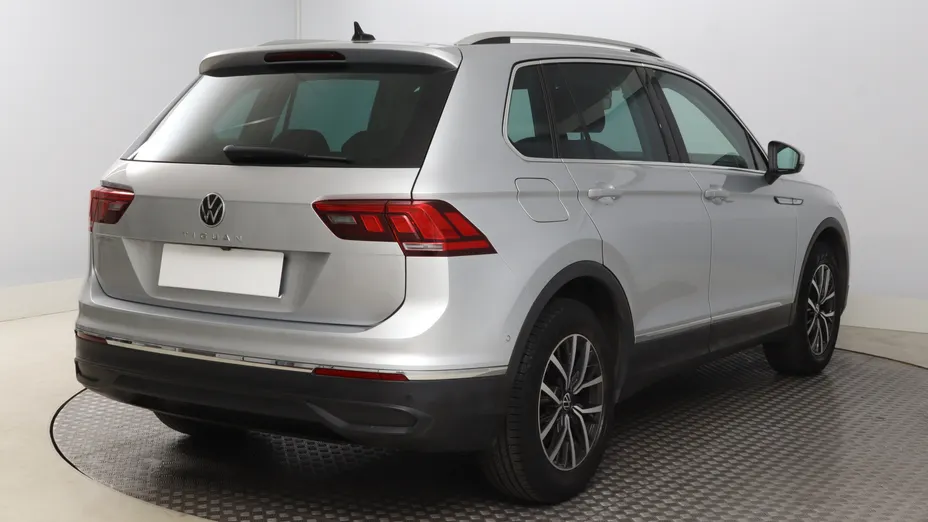 VW Tiguan -