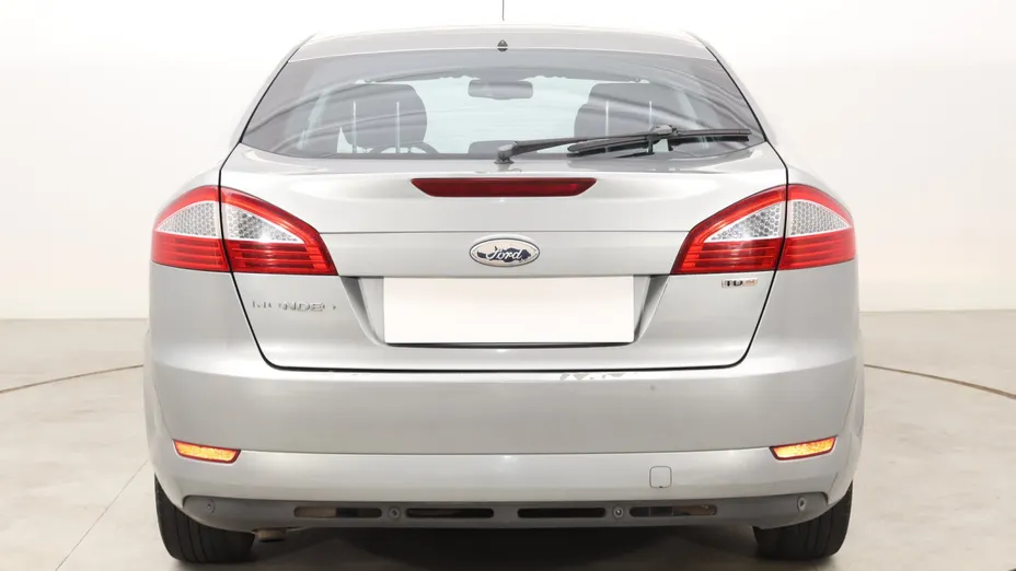 Ford Mondeo -