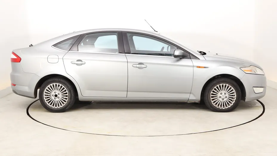 Ford Mondeo -