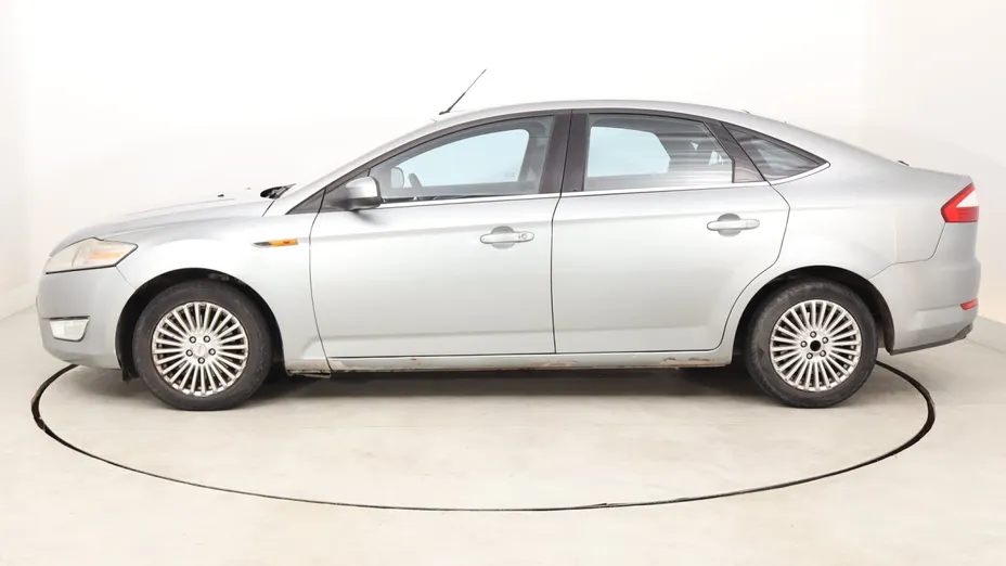 Ford Mondeo -