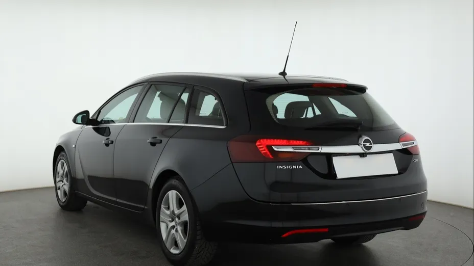 Opel Insignia -