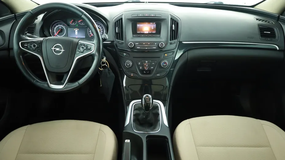 Opel Insignia -