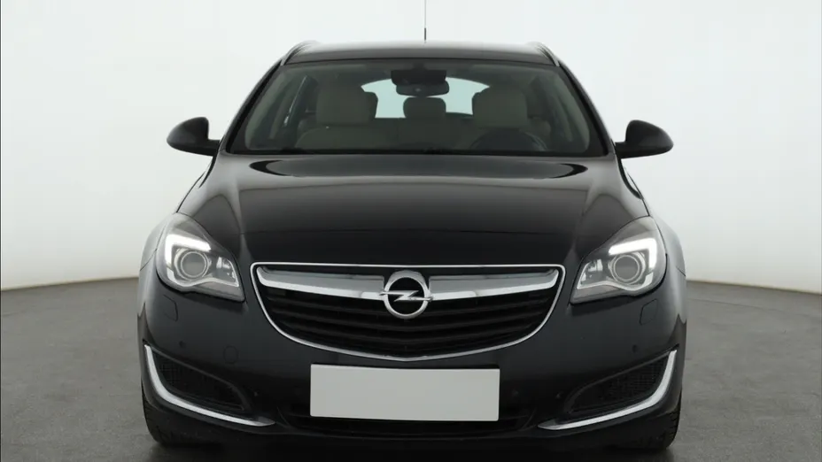 Opel Insignia -
