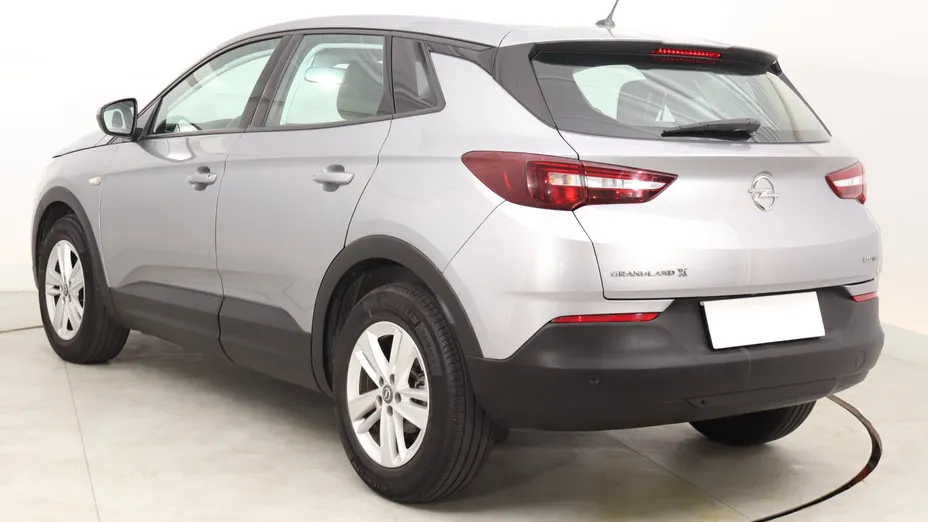 Opel Grandland -