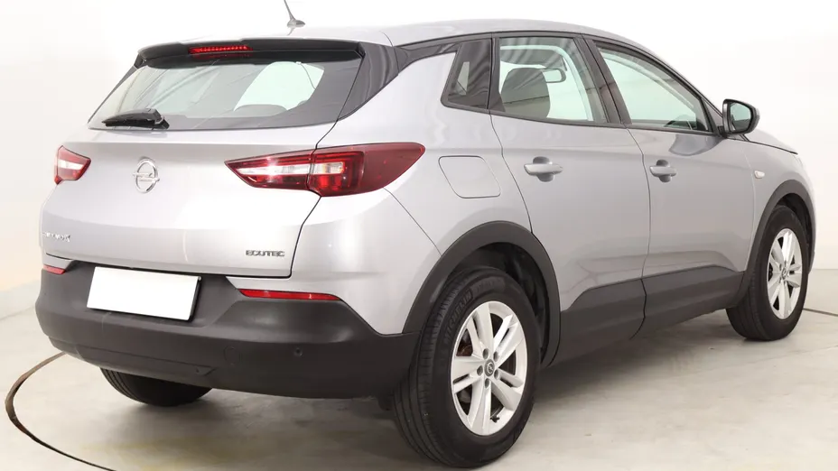Opel Grandland -