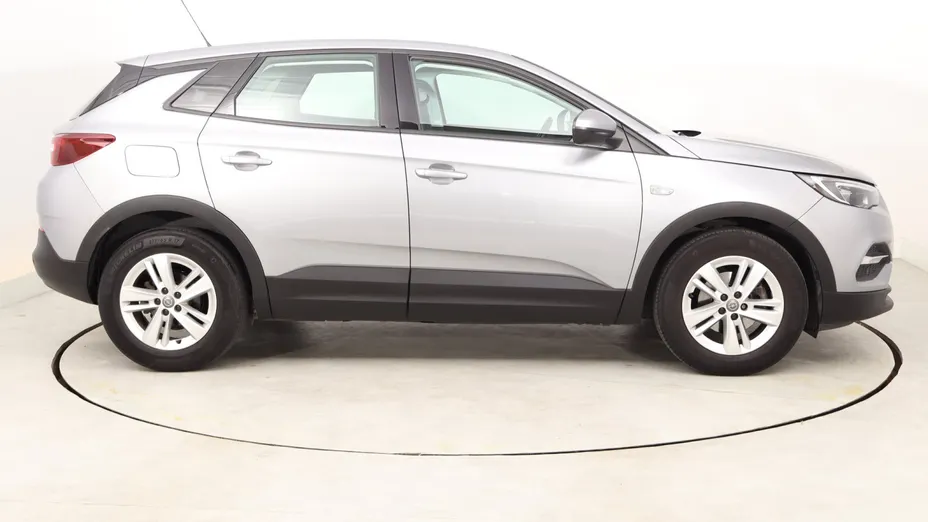 Opel Grandland -