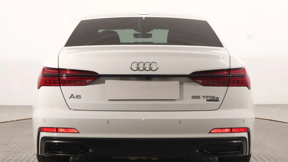 Audi A6 -