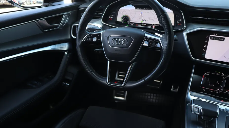 Audi A6 -
