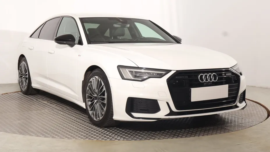 Audi A6 -