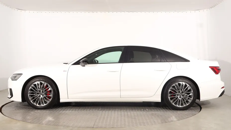 Audi A6 -