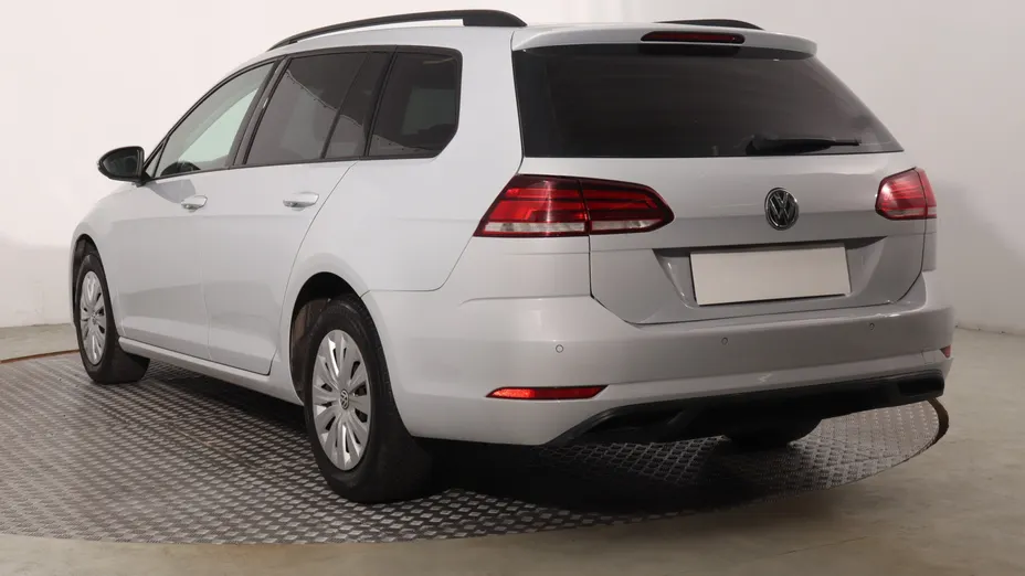 VW Golf -
