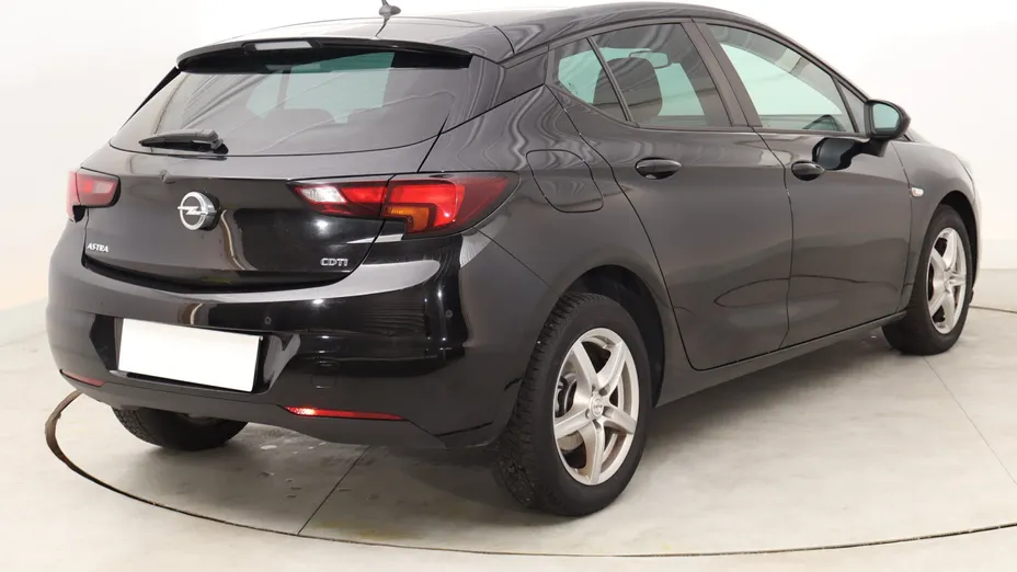 Opel Astra -