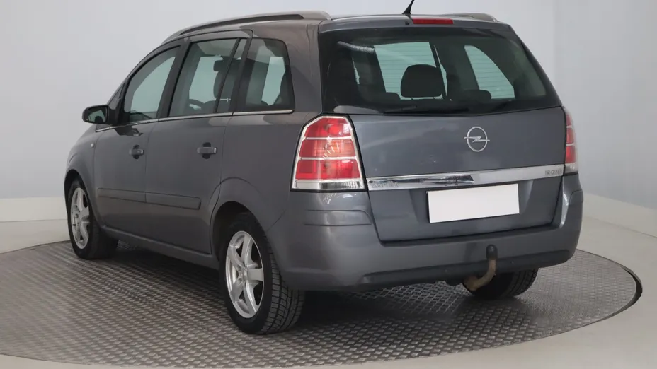 Opel Zafira -