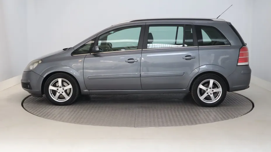 Opel Zafira -