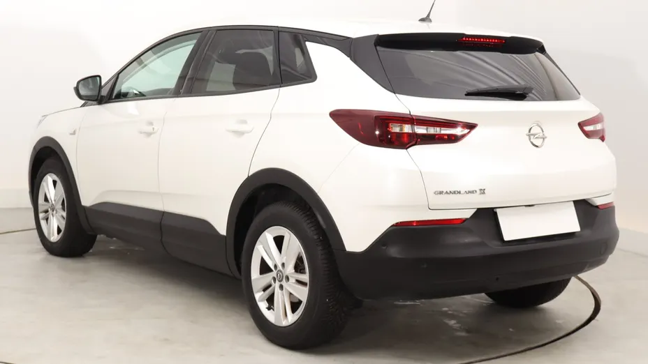 Opel Grandland -