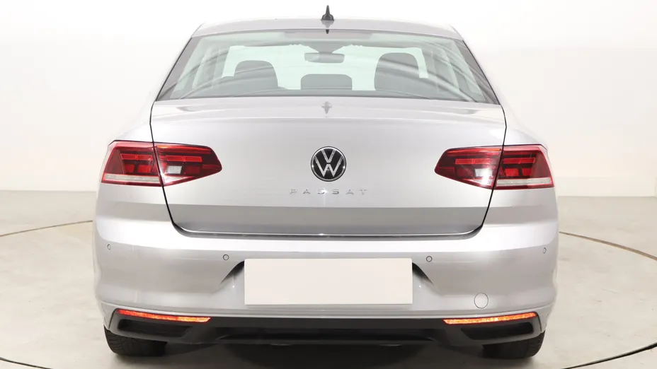 VW Passat -