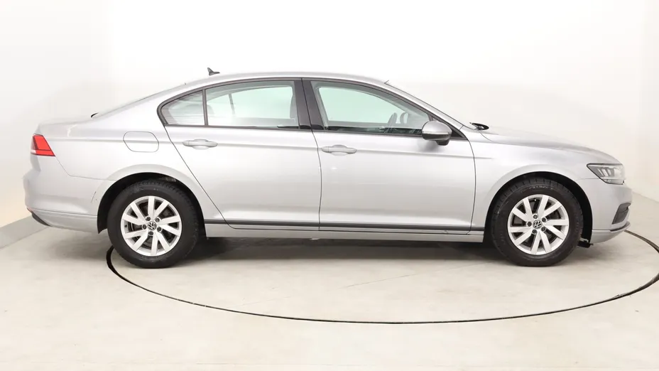 VW Passat -