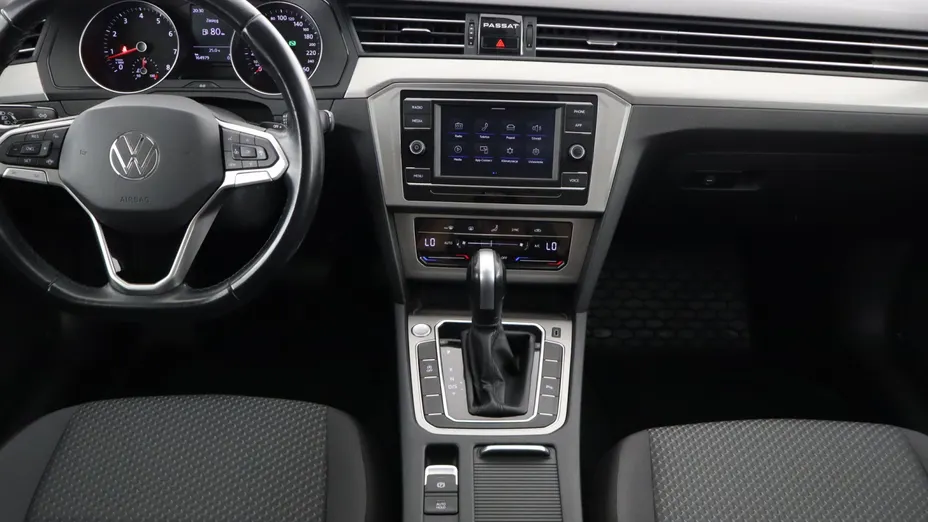 VW Passat -