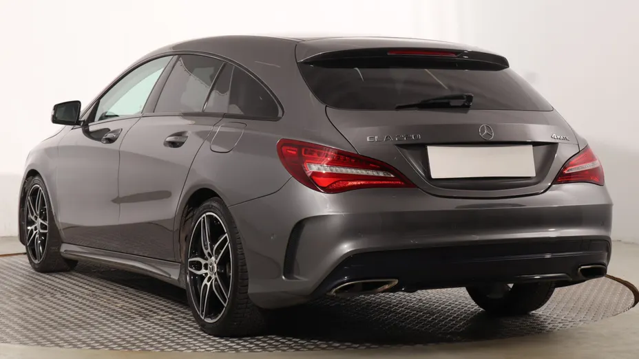 Mercedes CLA -