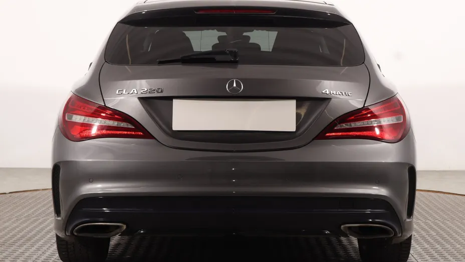 Mercedes CLA -