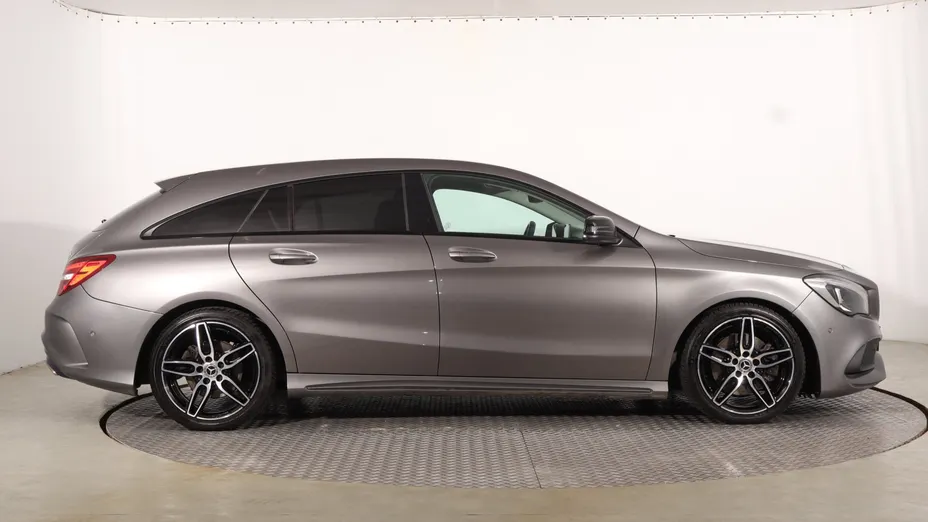 Mercedes CLA -
