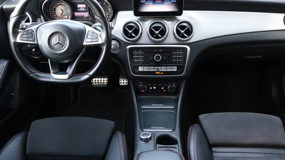 Mercedes CLA -