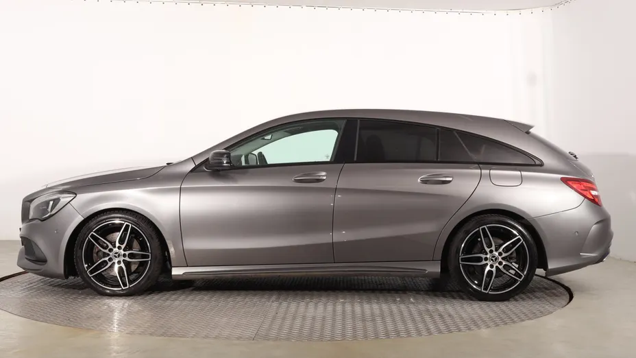 Mercedes CLA -