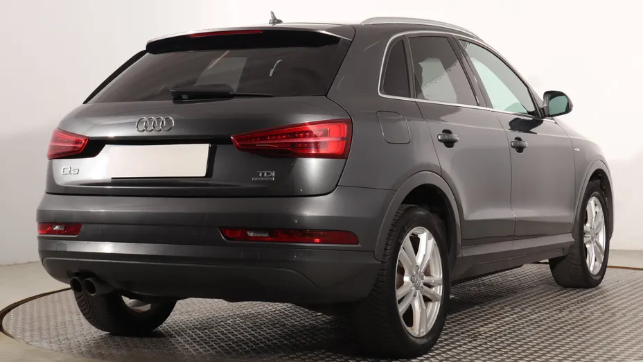 Audi Q3 -