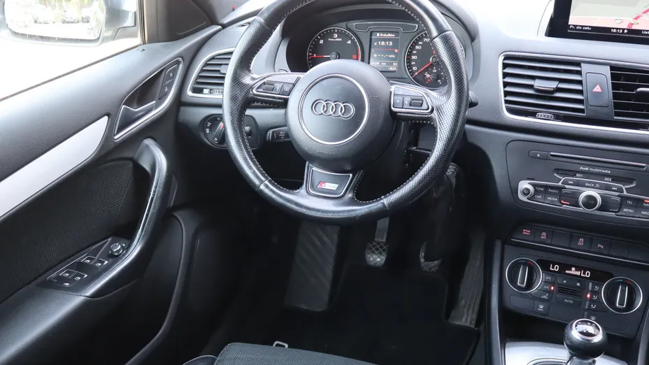 Audi Q3 -