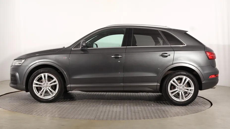 Audi Q3 -
