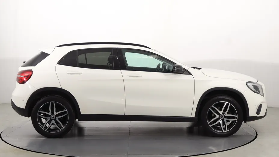Mercedes GLA -