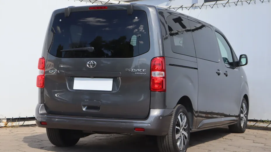 Toyota Proace Verso -